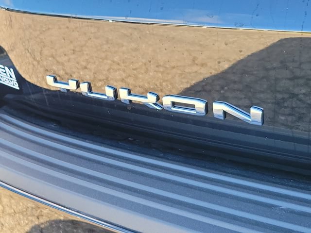 New 2026 GMC Yukon AT4 Ultimate AWD/4WD image 7