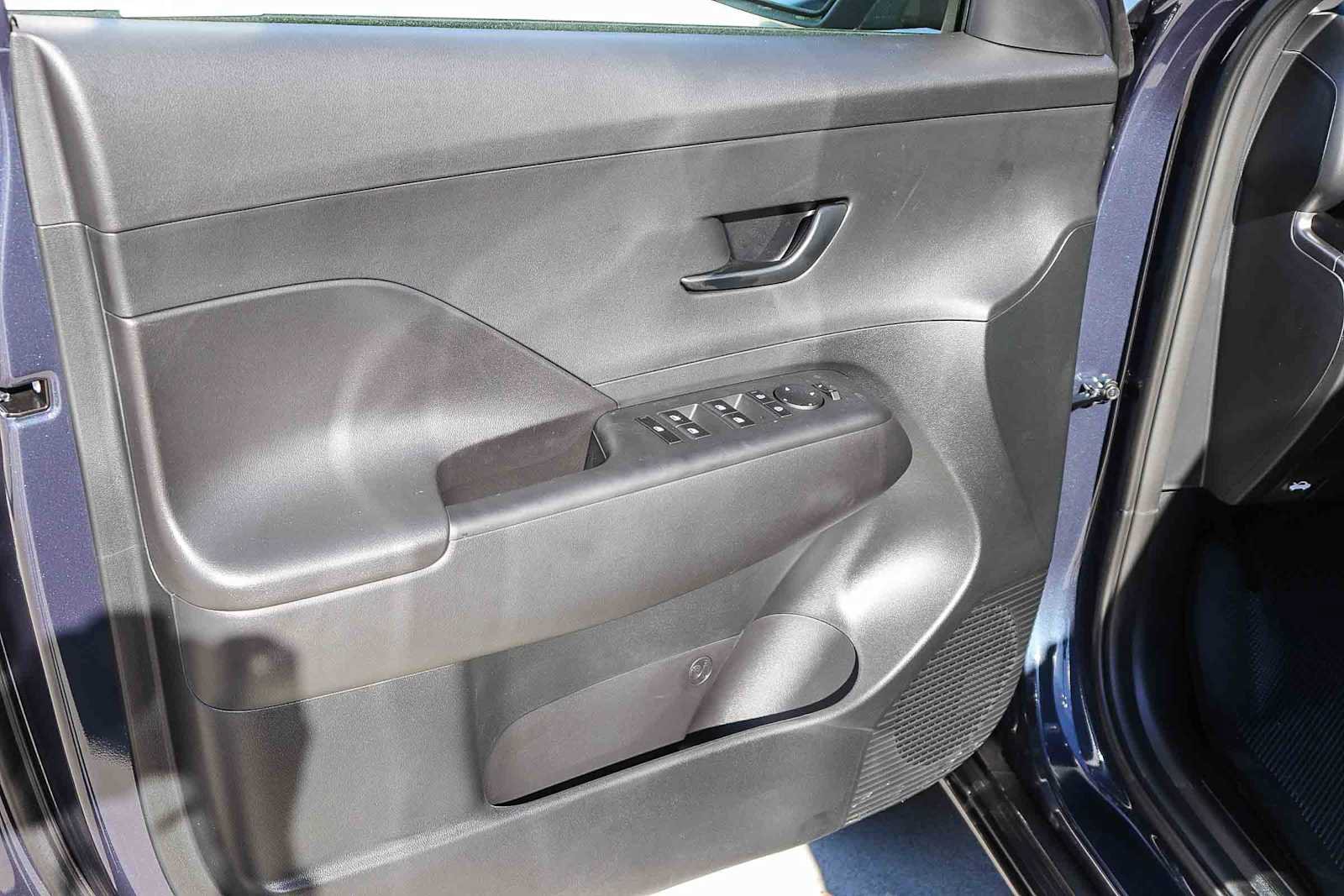 New 2026 Hyundai Kona SEL Sport FWD image 25