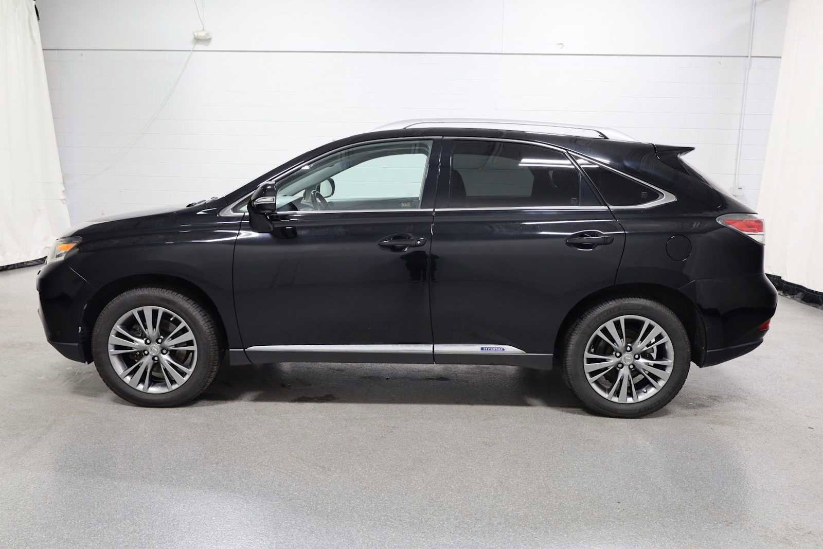 Used 2013 Lexus RX 450h AWD image 2