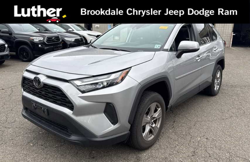 Used 2023 Toyota RAV4 XLE AWD/4WD image 1