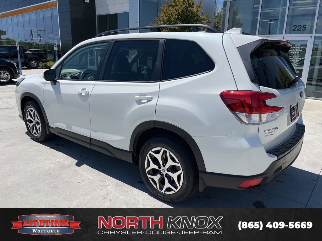 Used 2023 Subaru Forester Premium AWD/4WD image 17