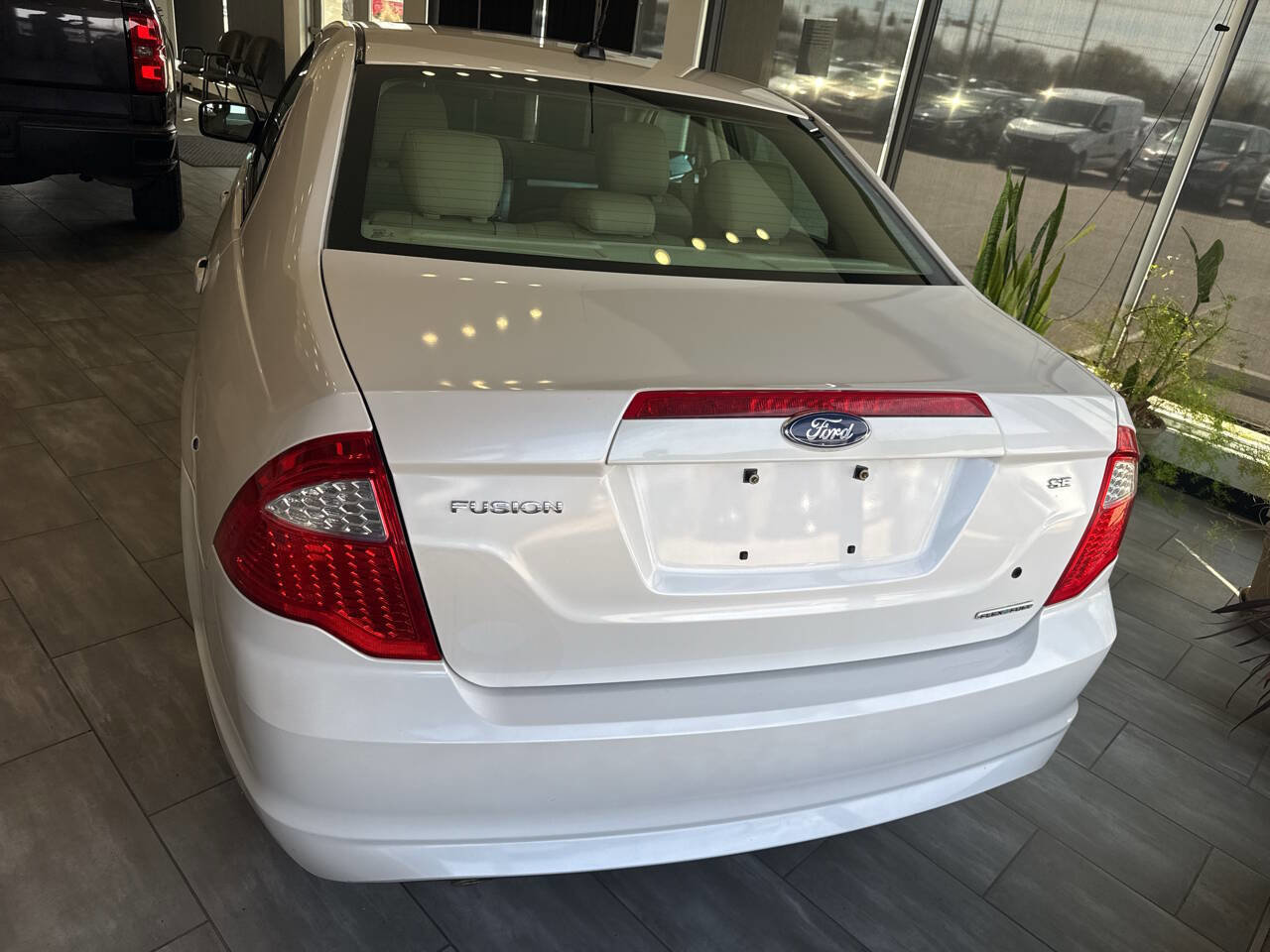 Used 2012 Ford Fusion SE image 9