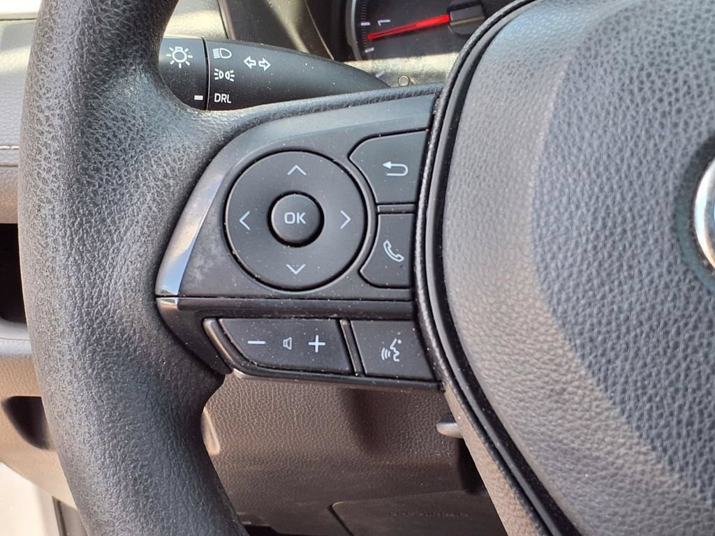 Used 2019 Toyota RAV4 LE FWD image 30