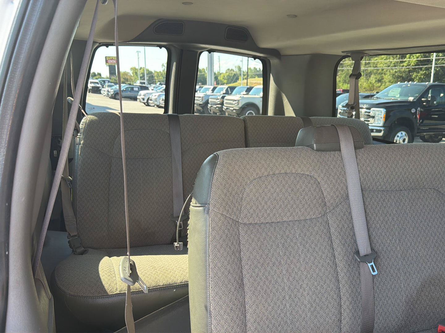 Used 2023 Chevrolet Express 3500 LS w/ Chrome Appearance Package RWD image 11