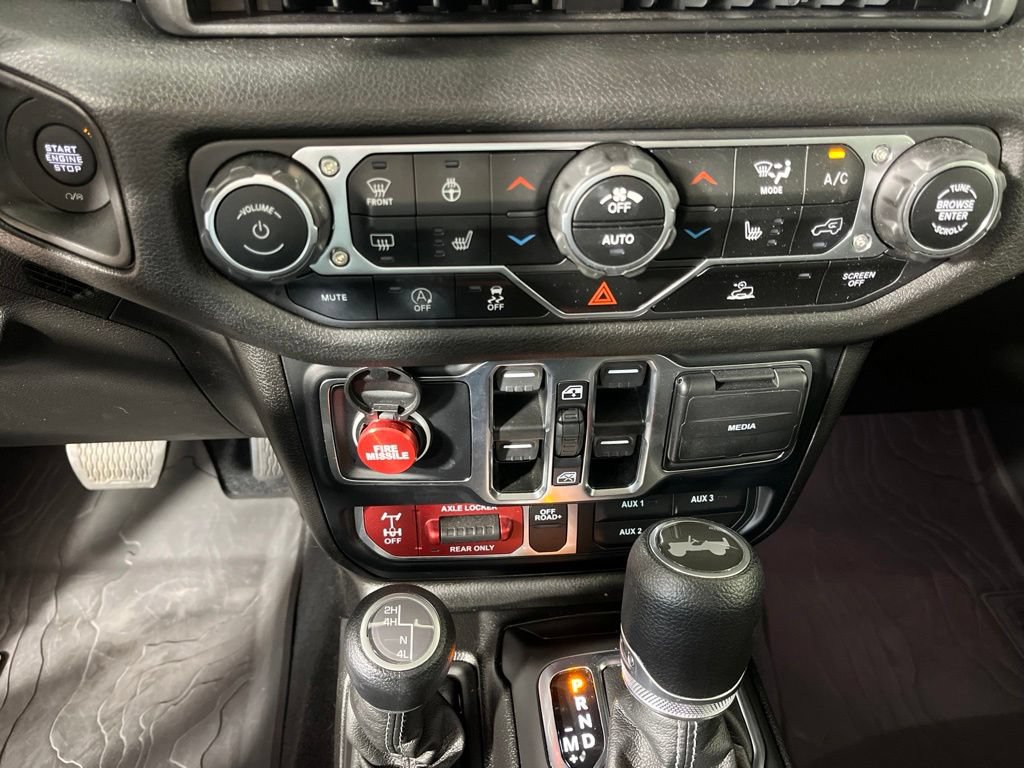 Used 2024 Jeep Wrangler Unlimited Sport AWD/4WD image 31