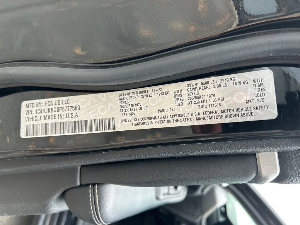 Used 2023 Jeep Grand Cherokee L Limited w/ Black Appearance Package image 43