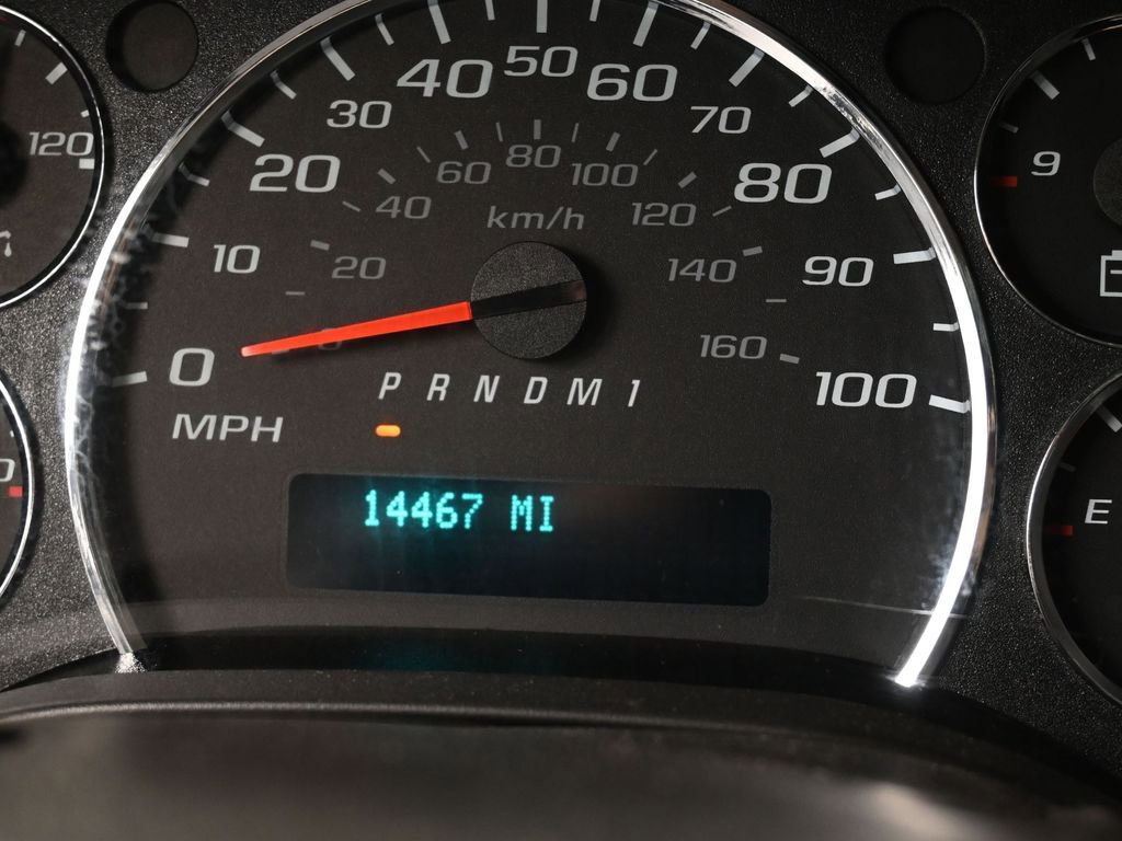Used 2024 Chevrolet Express 2500 w/ Driver Convenience Package image 27