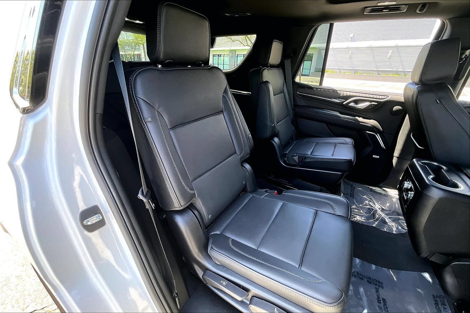 Used 2024 GMC Yukon Denali AWD/4WD image 18