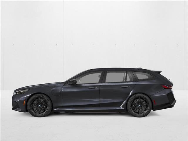 New 2027 BMW M5 Touring AWD/4WD image 3
