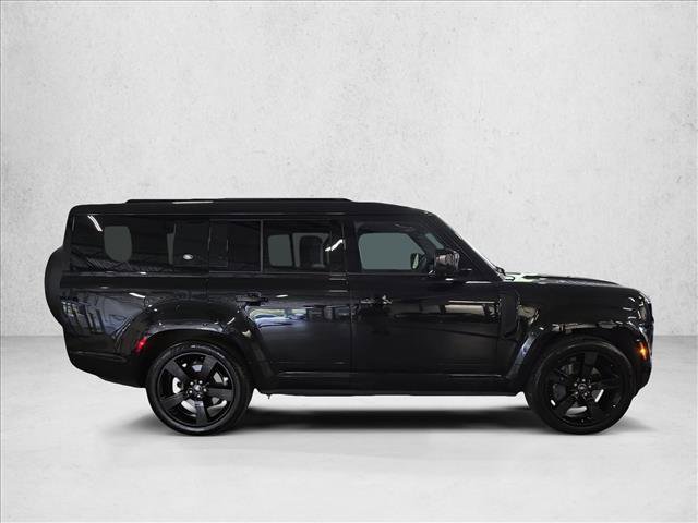 Certified 2023 Land Rover Defender 130 X-Dynamic SE AWD/4WD image 4