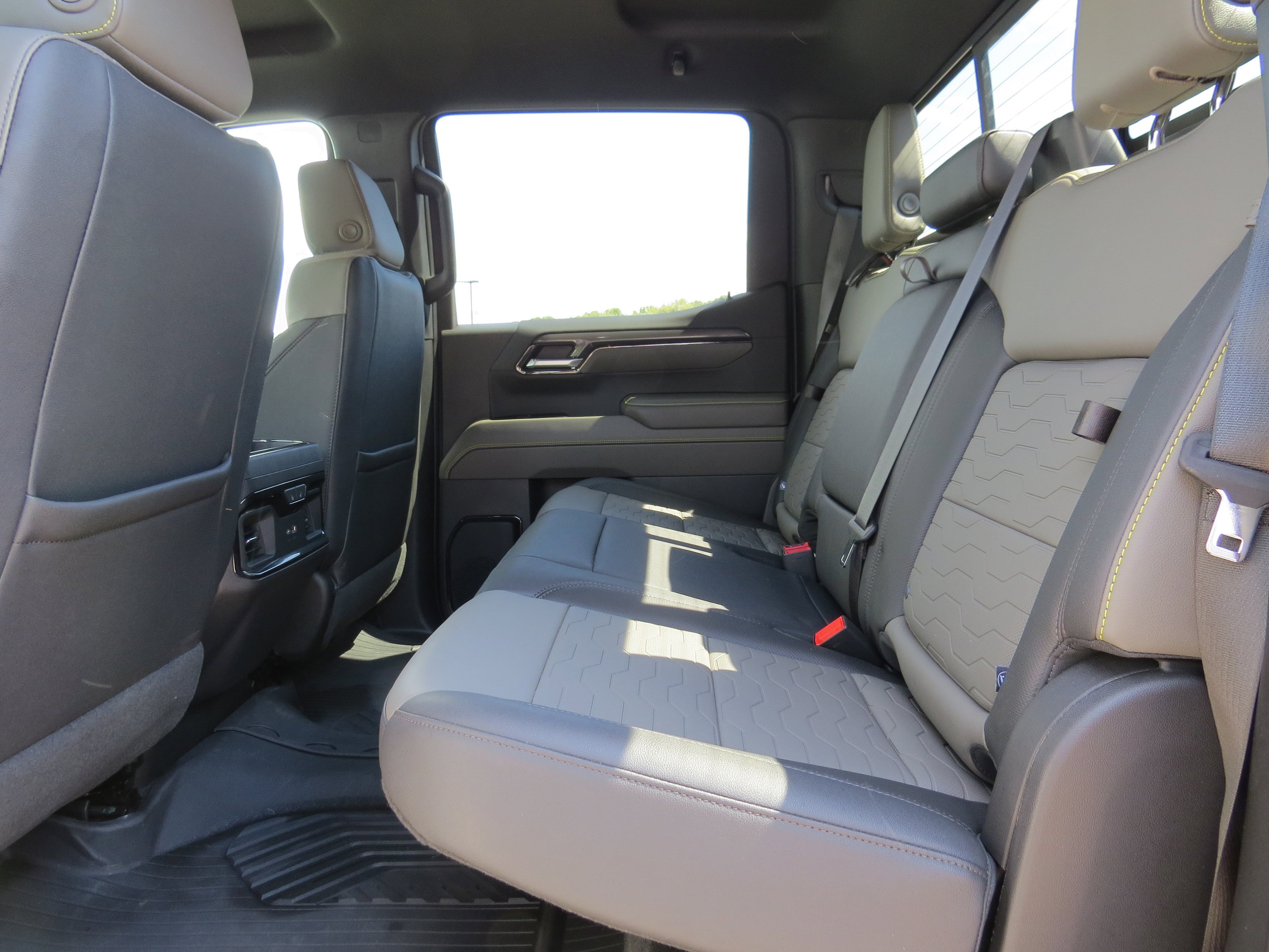 Certified 2024 Chevrolet Silverado 1500 ZR2 w/ ZR2 Bison Edition image 18