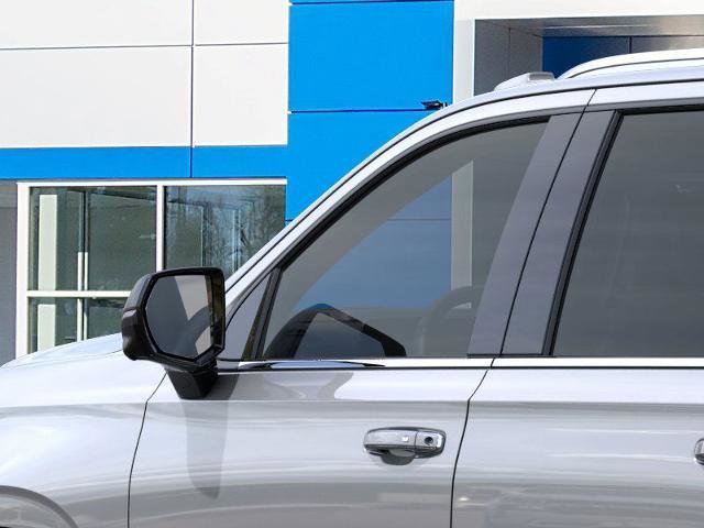 New 2026 Chevrolet Suburban Premier image 12