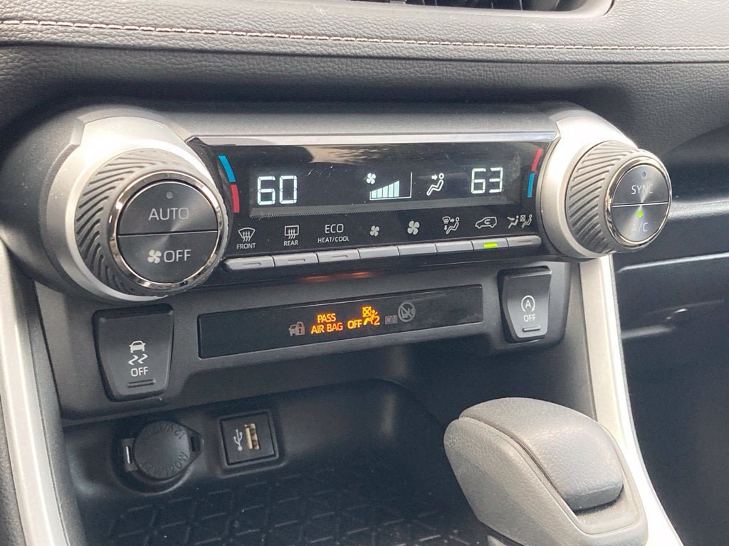 Certified 2025 Toyota RAV4 XLE AWD/4WD image 25
