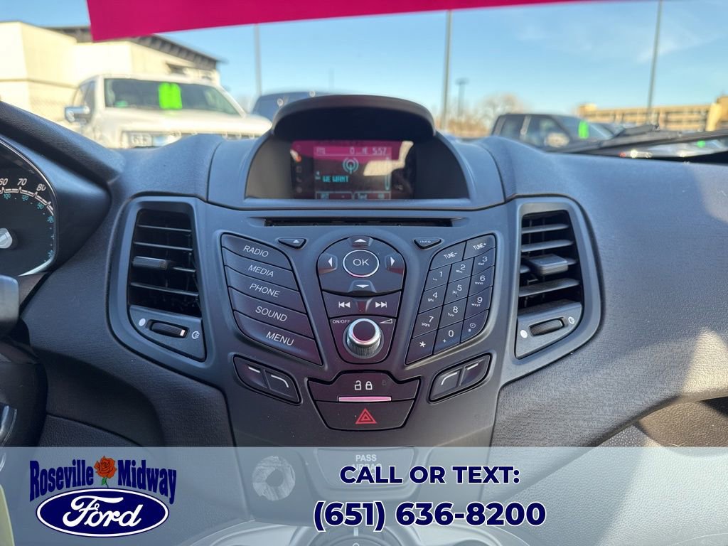 Used 2017 Ford Fiesta SE image 18