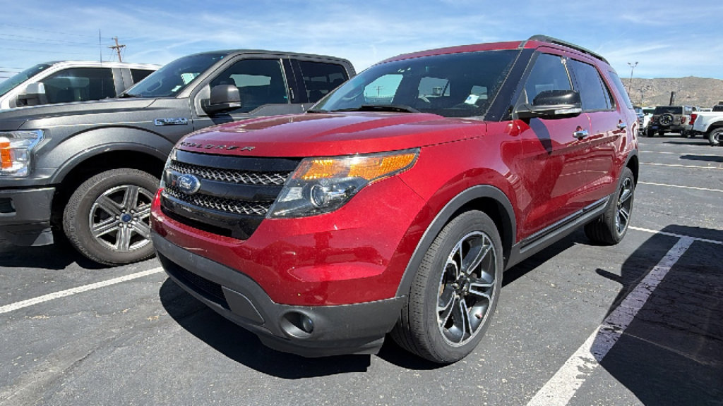 Used 2013 Ford Explorer Sport w/ Class III Trailer Tow Pkg AWD/4WD image 3