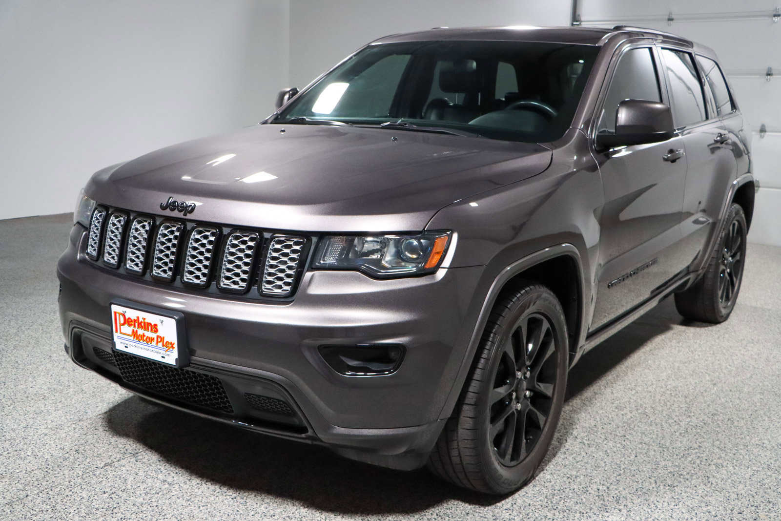 Used 2021 Jeep Grand Cherokee Laredo X image 30