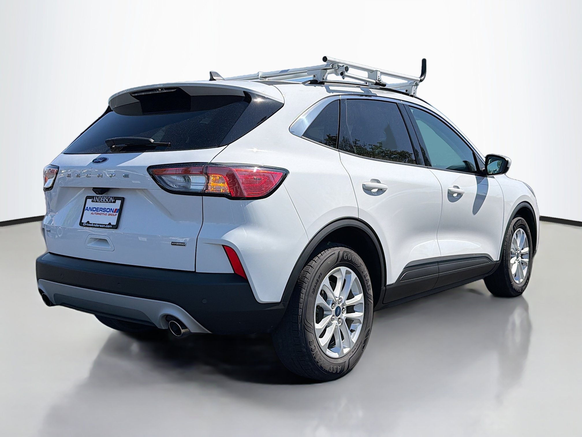 Used 2021 Ford Escape SE FWD image 2
