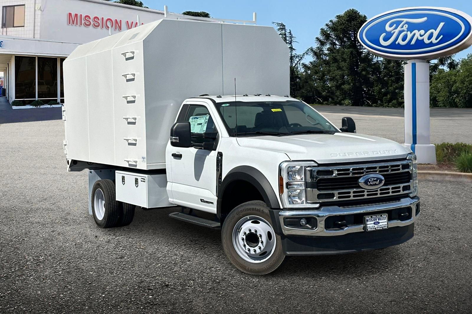 New 2025 Ford F550 2WD Regular Cab Super Duty image 2