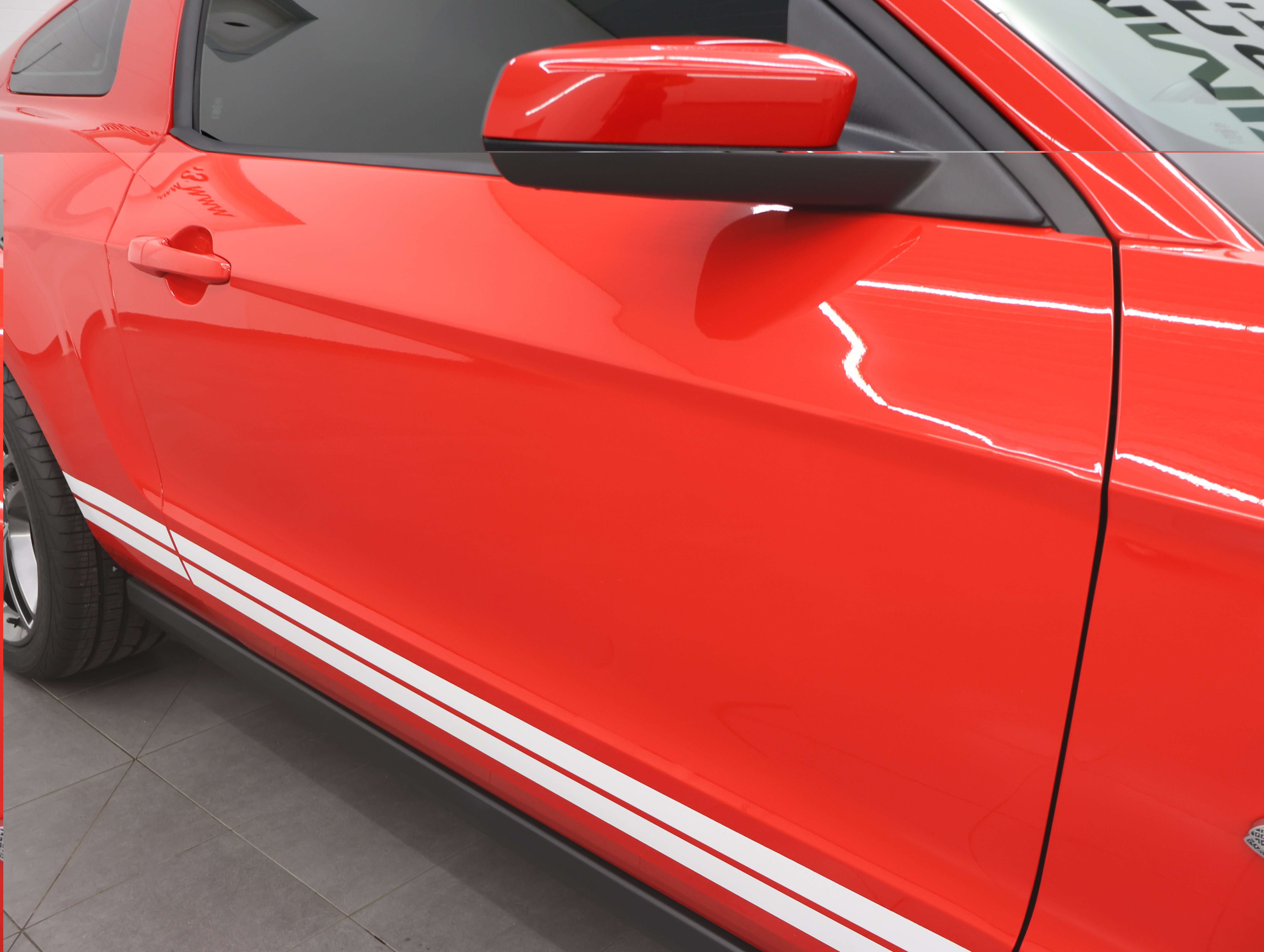 Used 2011 Ford Mustang Shelby GT500 RWD image 23
