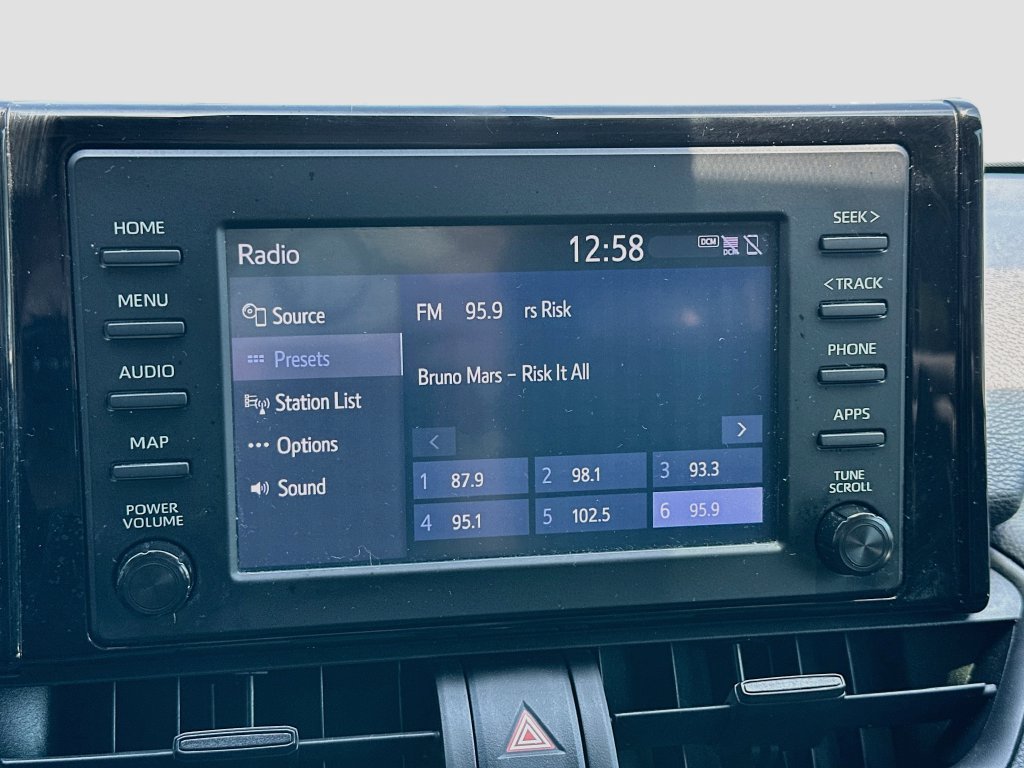 Used 2019 Toyota RAV4 XLE FWD image 14