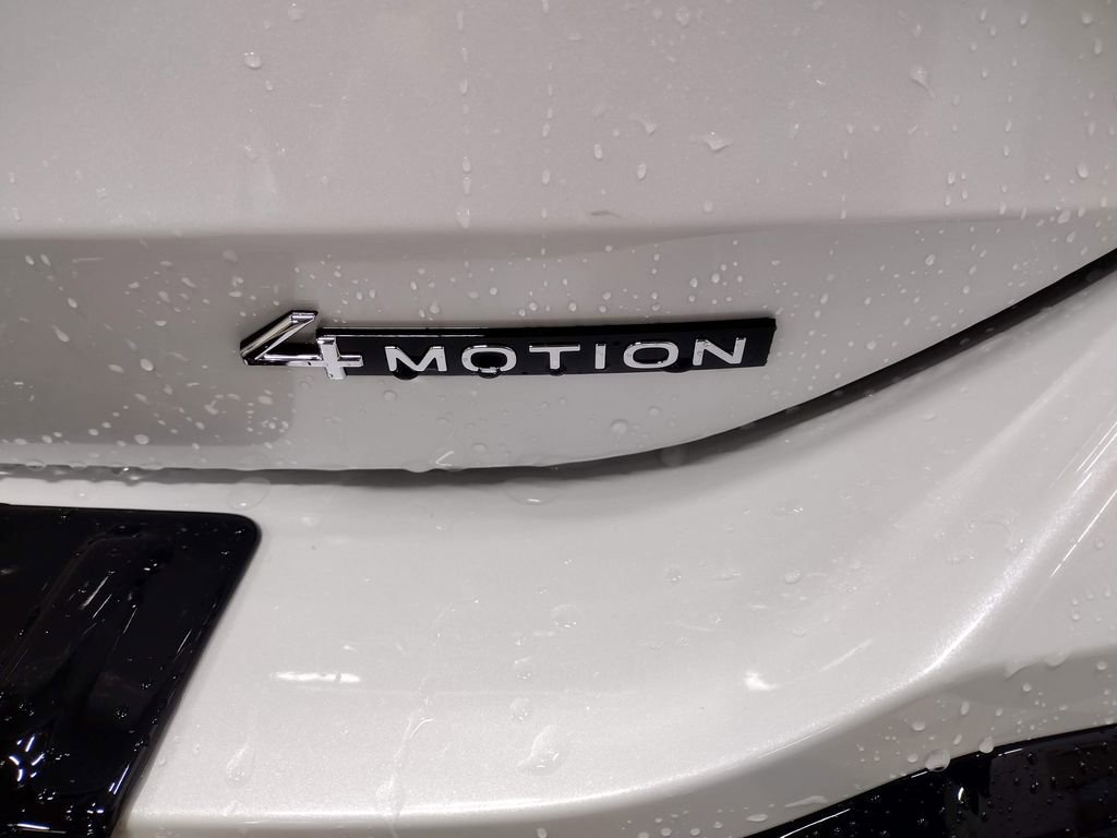 New 2026 Volkswagen Tiguan SEL R-Line image 15