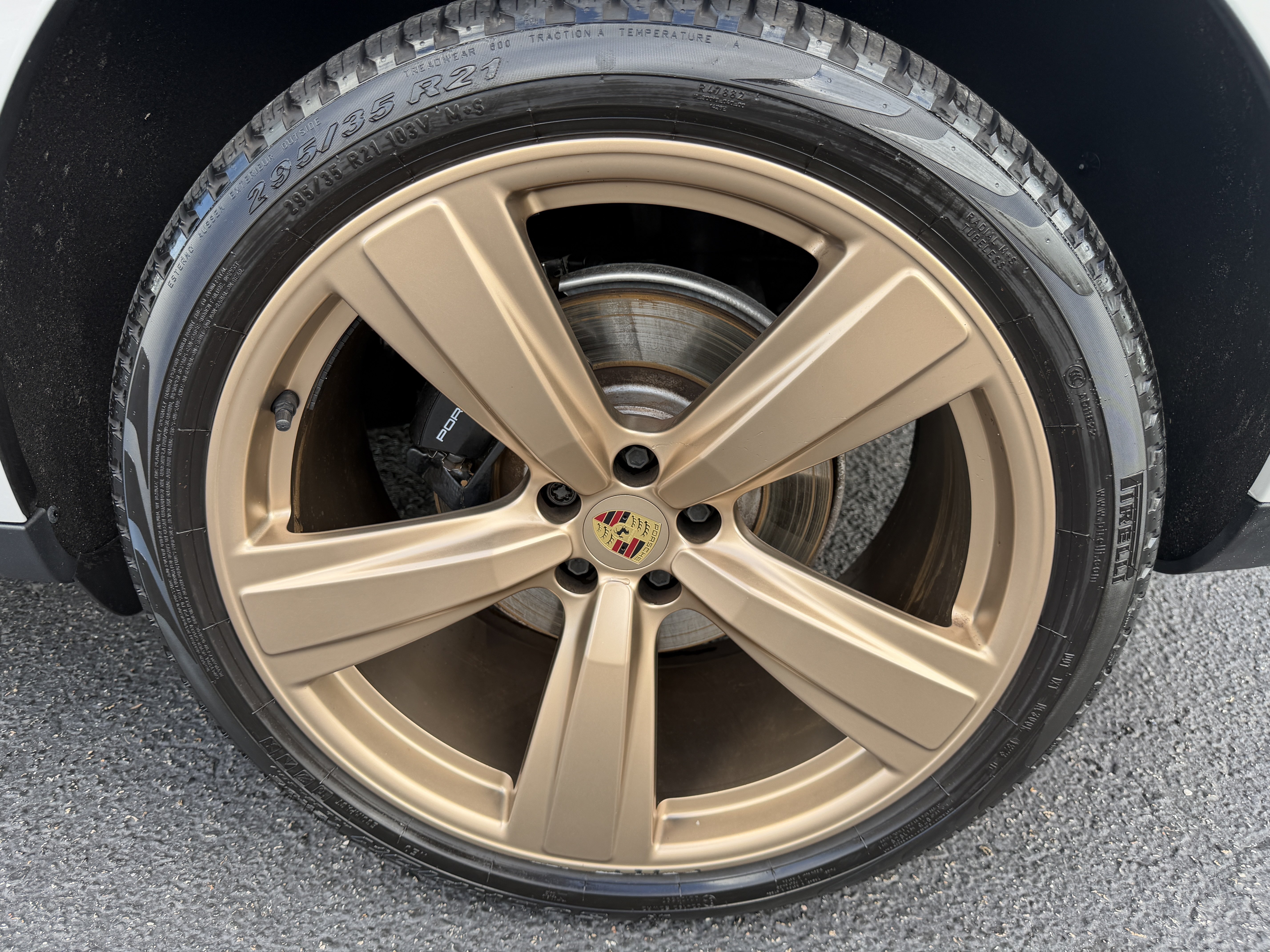 Certified 2023 Porsche Macan AWD/4WD image 9