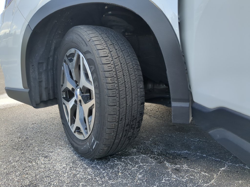 Used 2019 Subaru Forester Premium AWD/4WD image 32
