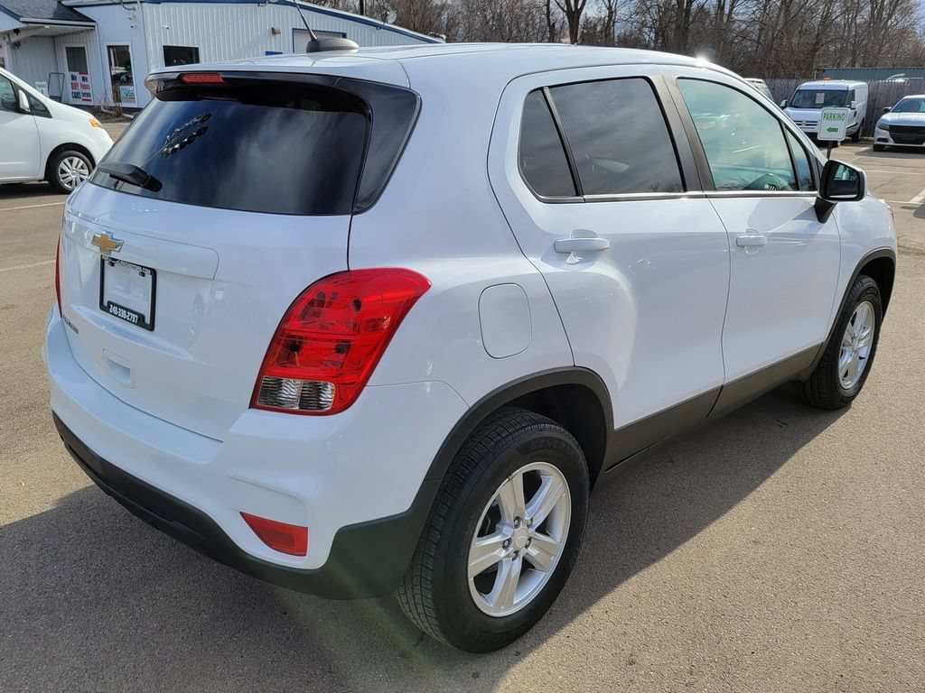 Used 2020 Chevrolet Trax LS w/ Tint and Cruise Package AWD/4WD image 12