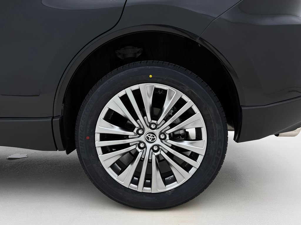 Used 2022 Toyota Venza Limited w/ Advanced Technology Package image 27