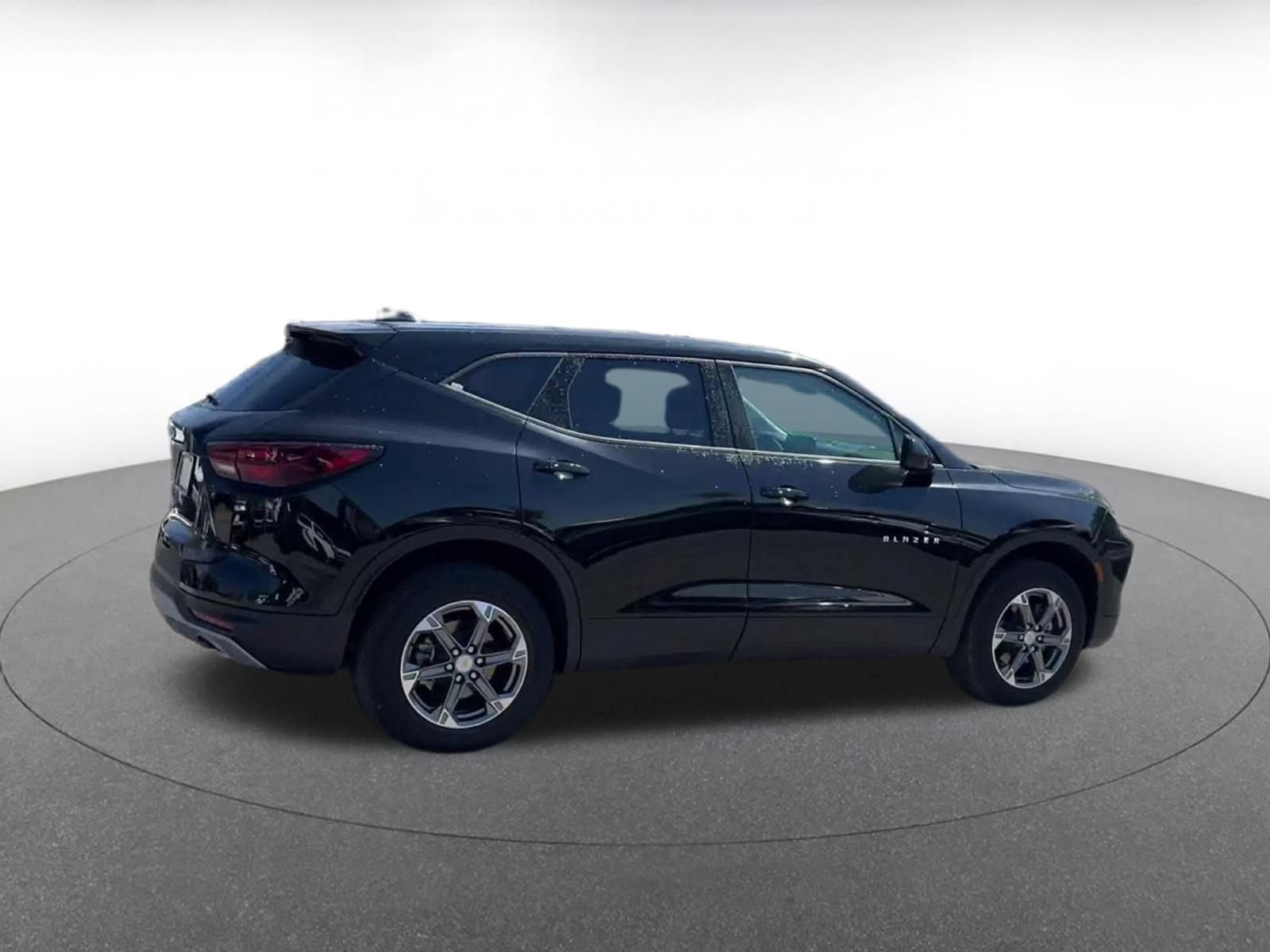 Used 2026 Chevrolet Blazer LT AWD/4WD image 14