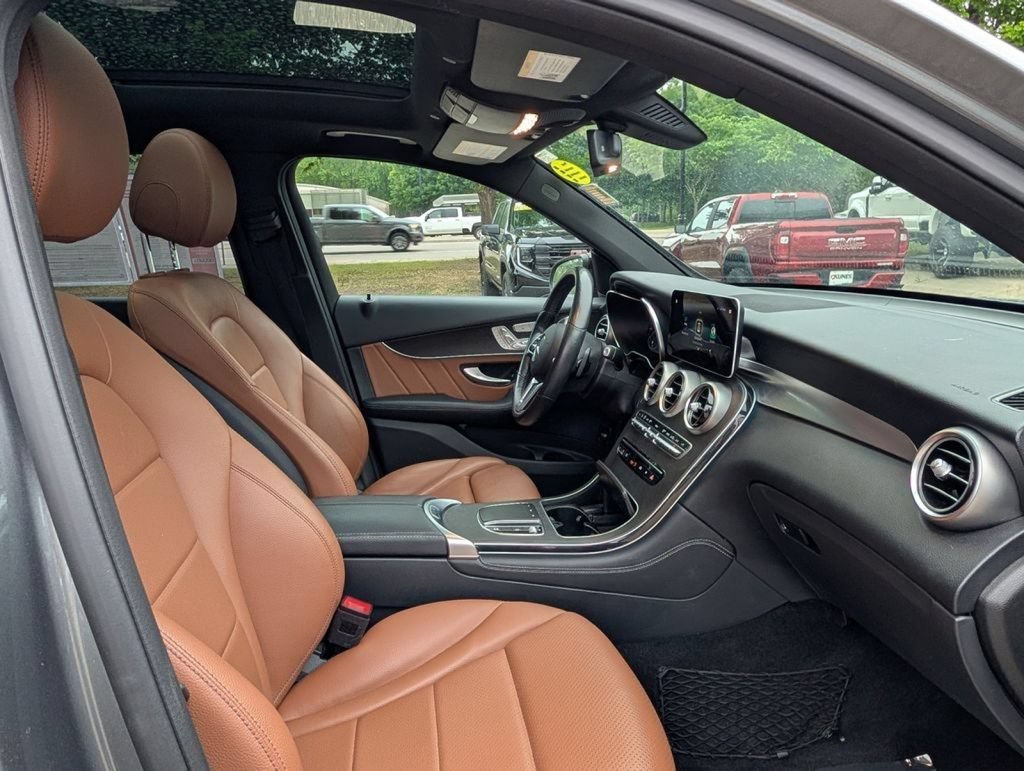 Used 2020 Mercedes-Benz GLC 300 4MATIC image 16