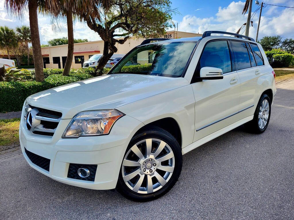 Used 2011 Mercedes-Benz GLK 350 2WD image 2