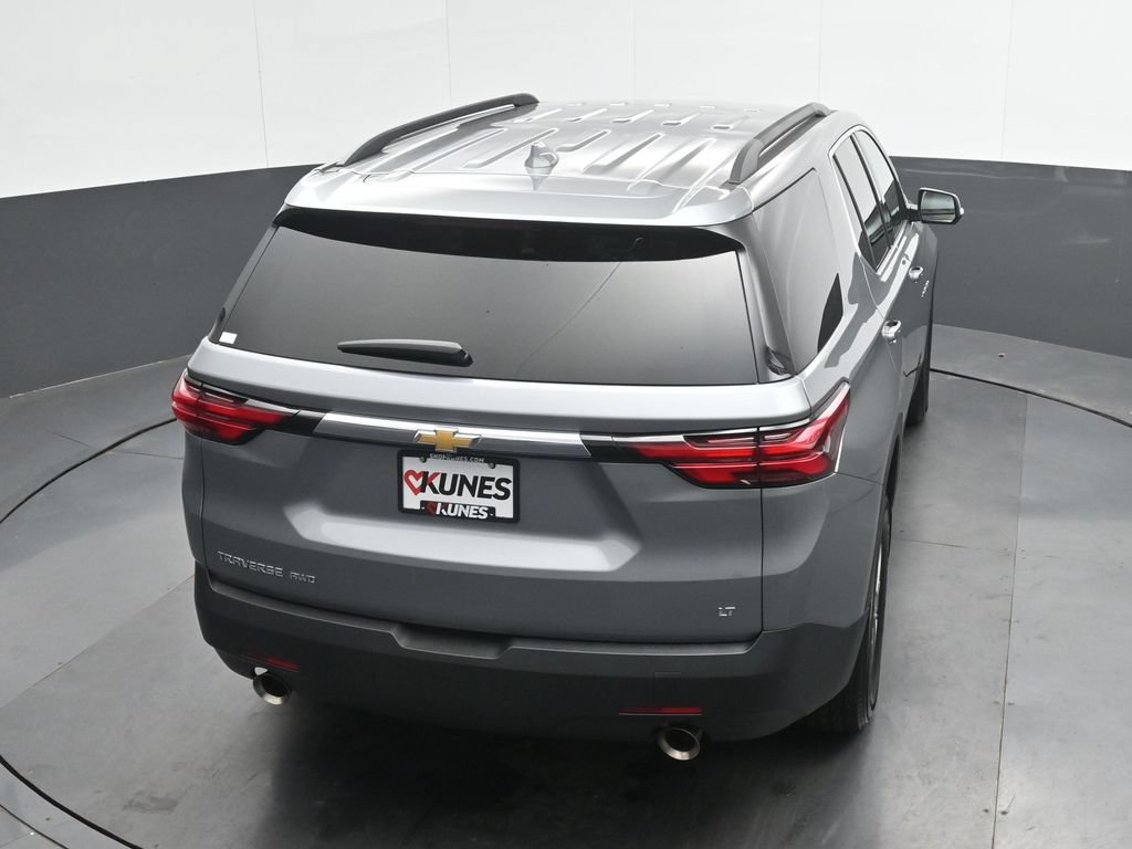 Used 2023 Chevrolet Traverse LT w/ LPO, Cargo Package AWD/4WD image 32