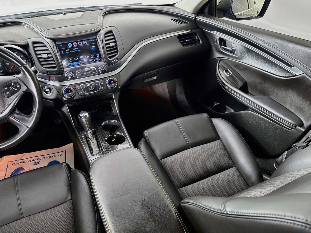 Used 2018 Chevrolet Impala LT FWD image 27