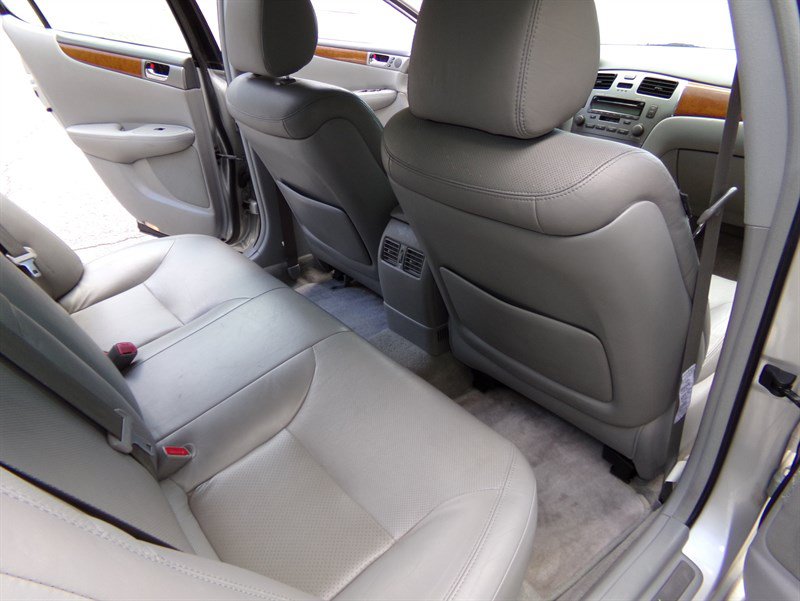 Used 2005 Lexus ES 330 FWD image 22