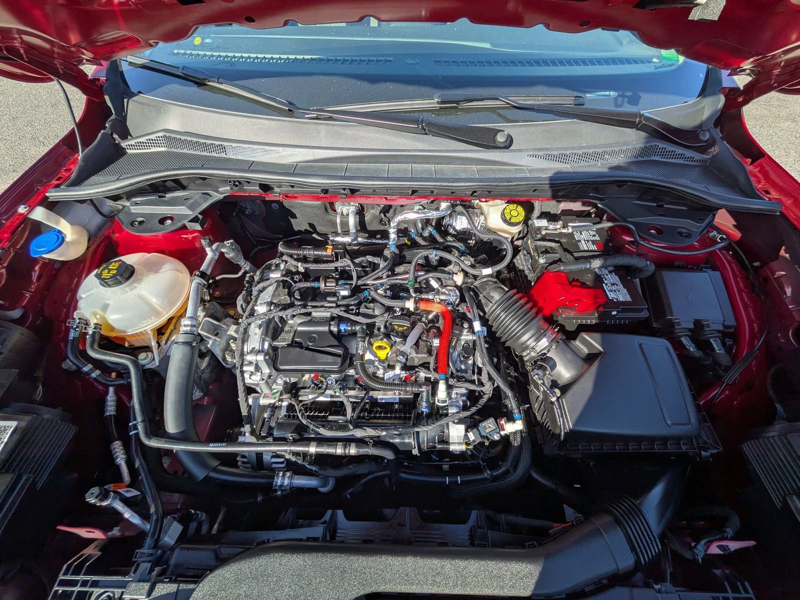 Certified 2022 Ford Escape SE w/ SE Sport Appearance Package image 5