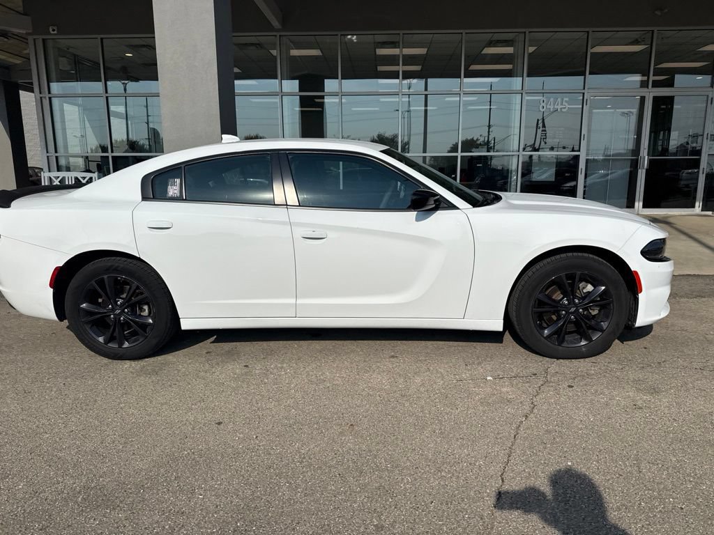 Used 2022 Dodge Charger SXT w/ Blacktop Package AWD/4WD image 2