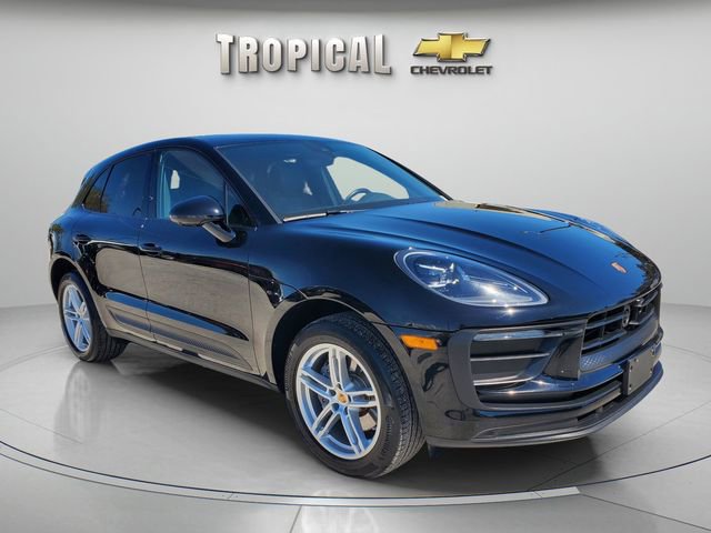 Used 2022 Porsche Macan Base image 3