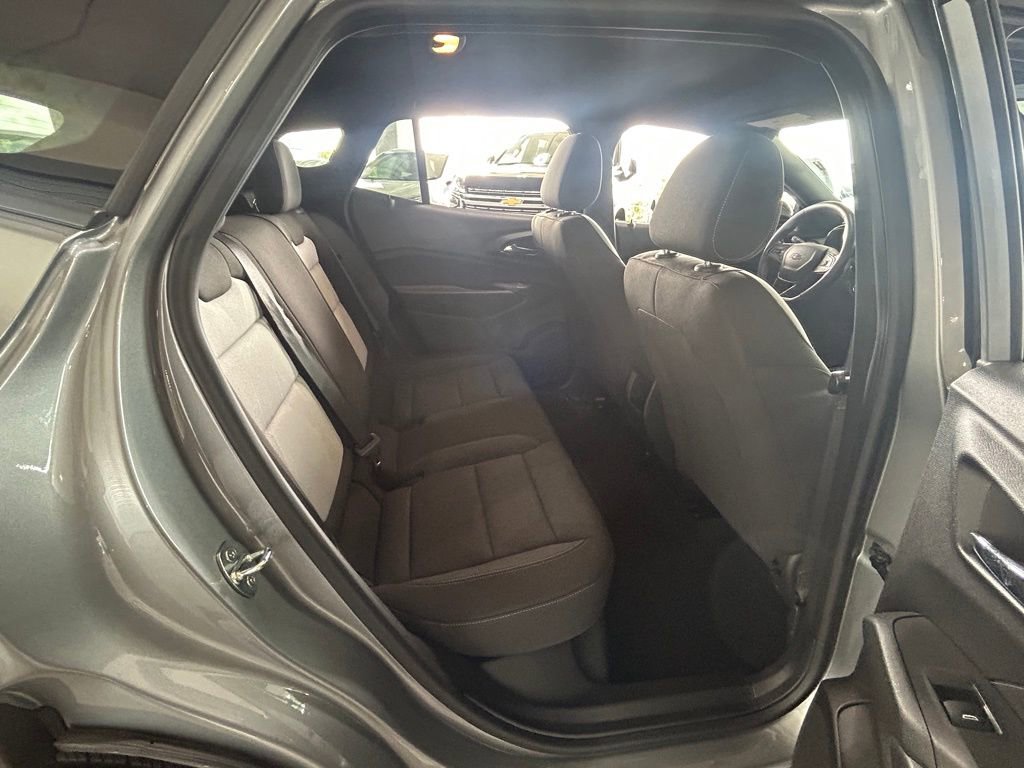 Used 2024 Chevrolet Trax RS w/ Driver Confidence Package image 34