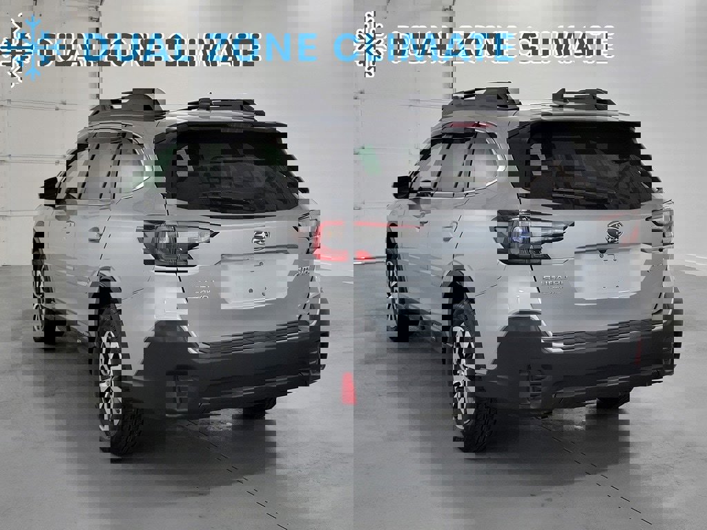 Used 2022 Subaru Outback Premium image 6