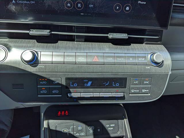Used 2024 Hyundai Kona Limited FWD image 23