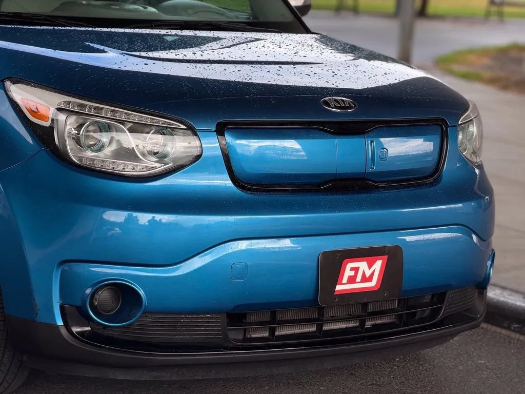 Used 2016 Kia Soul EV FWD image 9