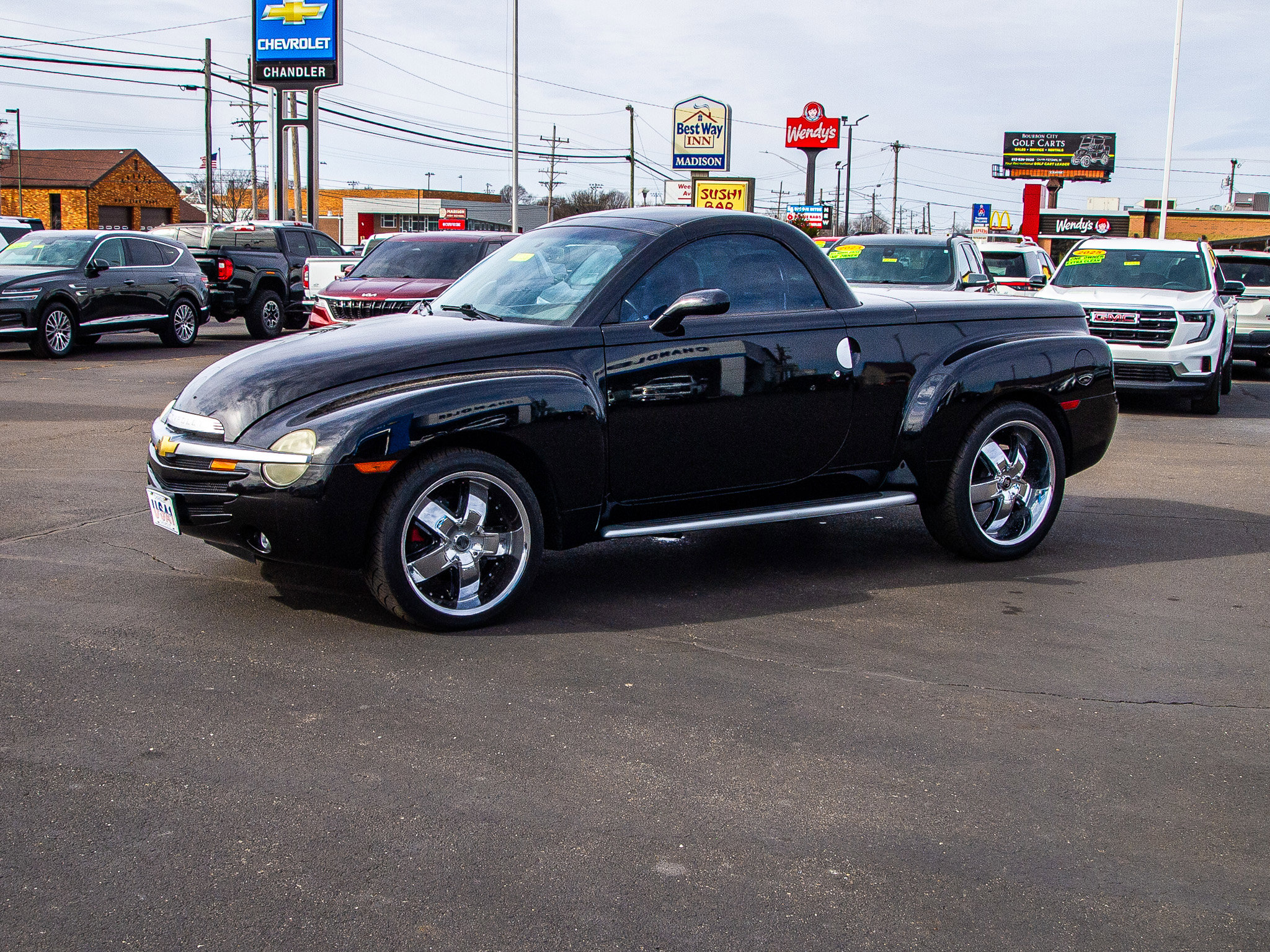 Used 2004 Chevrolet SSR w/ Preferred Equipment Group image 3