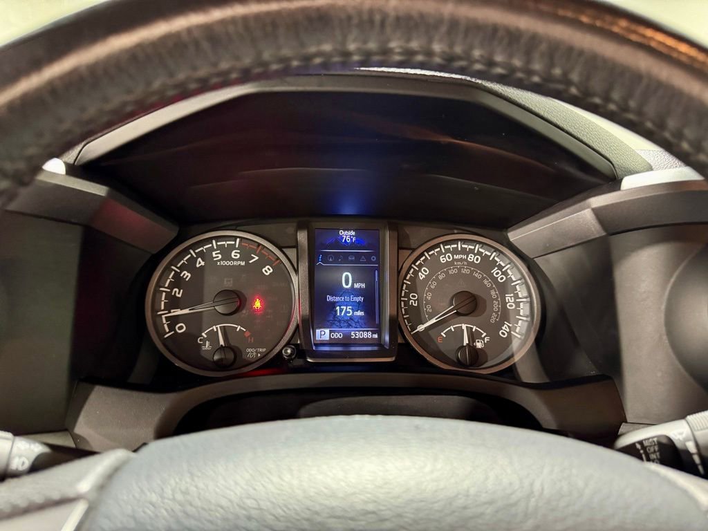 Used 2018 Toyota Tacoma TRD Off-Road image 15