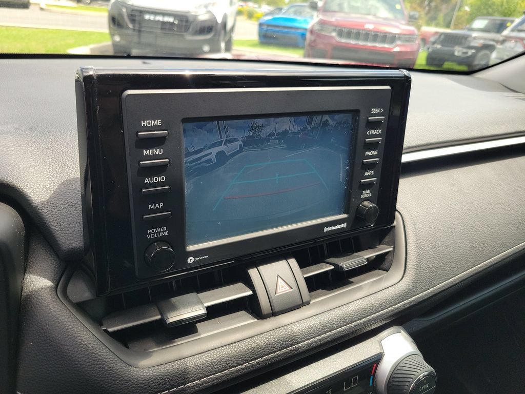 Used 2021 Toyota RAV4 XLE w/ Convenience Package FWD image 32