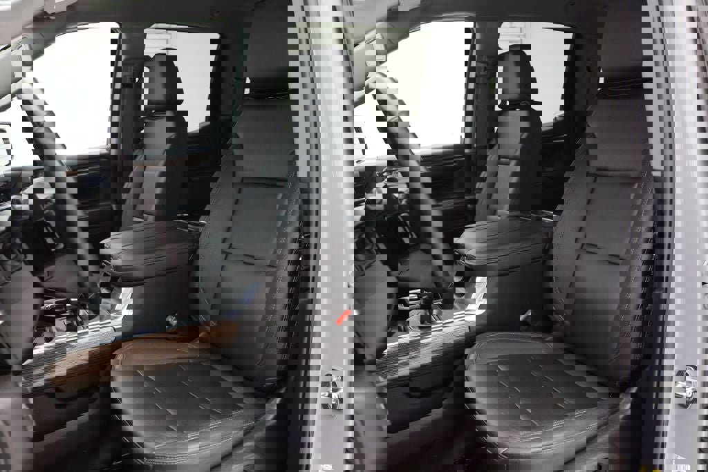 Used 2024 Chevrolet Silverado 1500 RST image 21