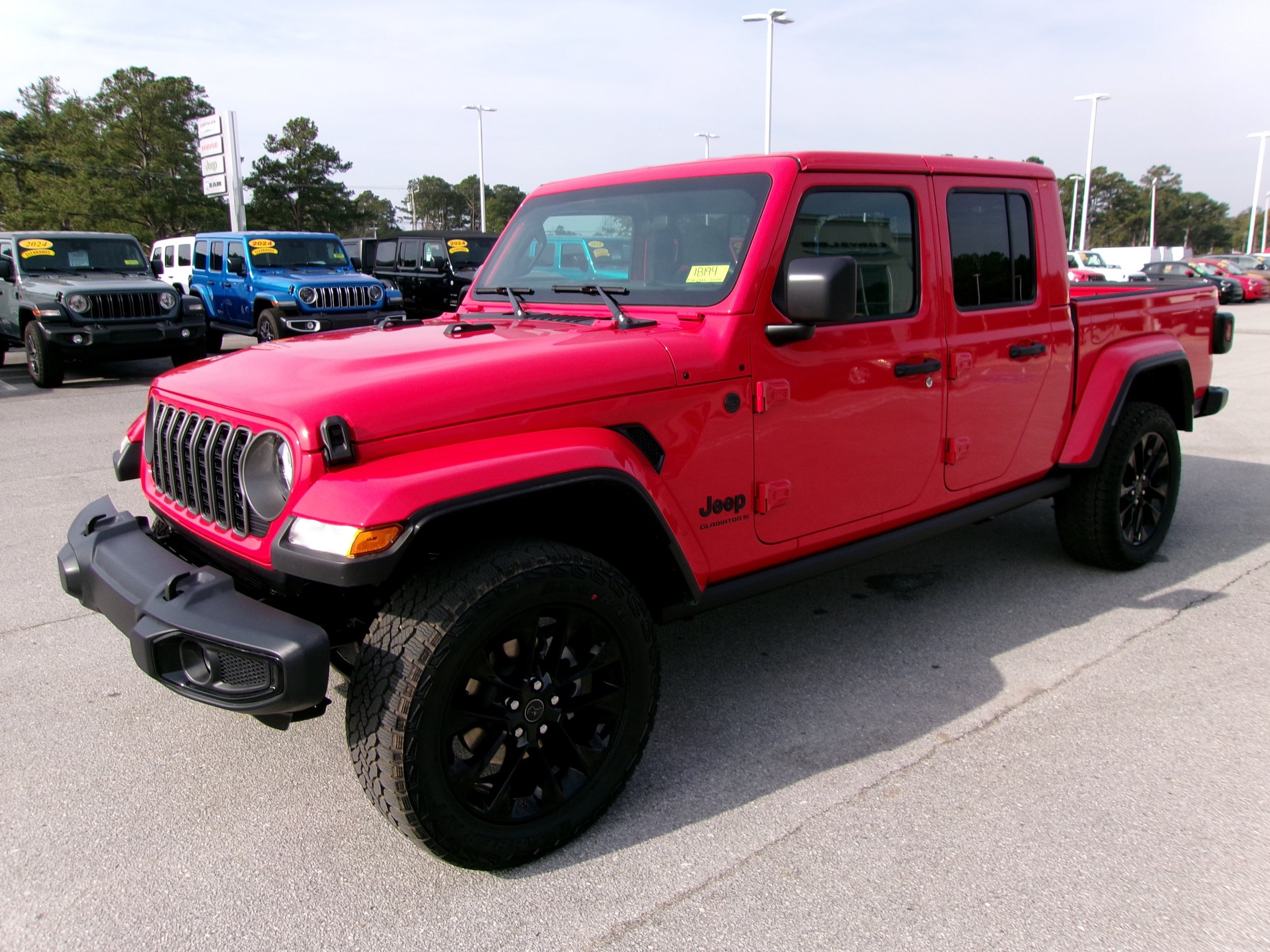 New 2025 Jeep Gladiator Sport AWD/4WD image 2