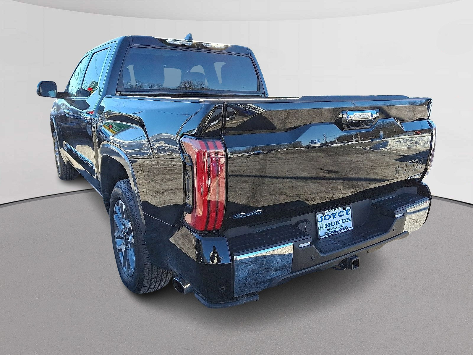 Used 2025 Toyota Tundra 1794 Edition image 8