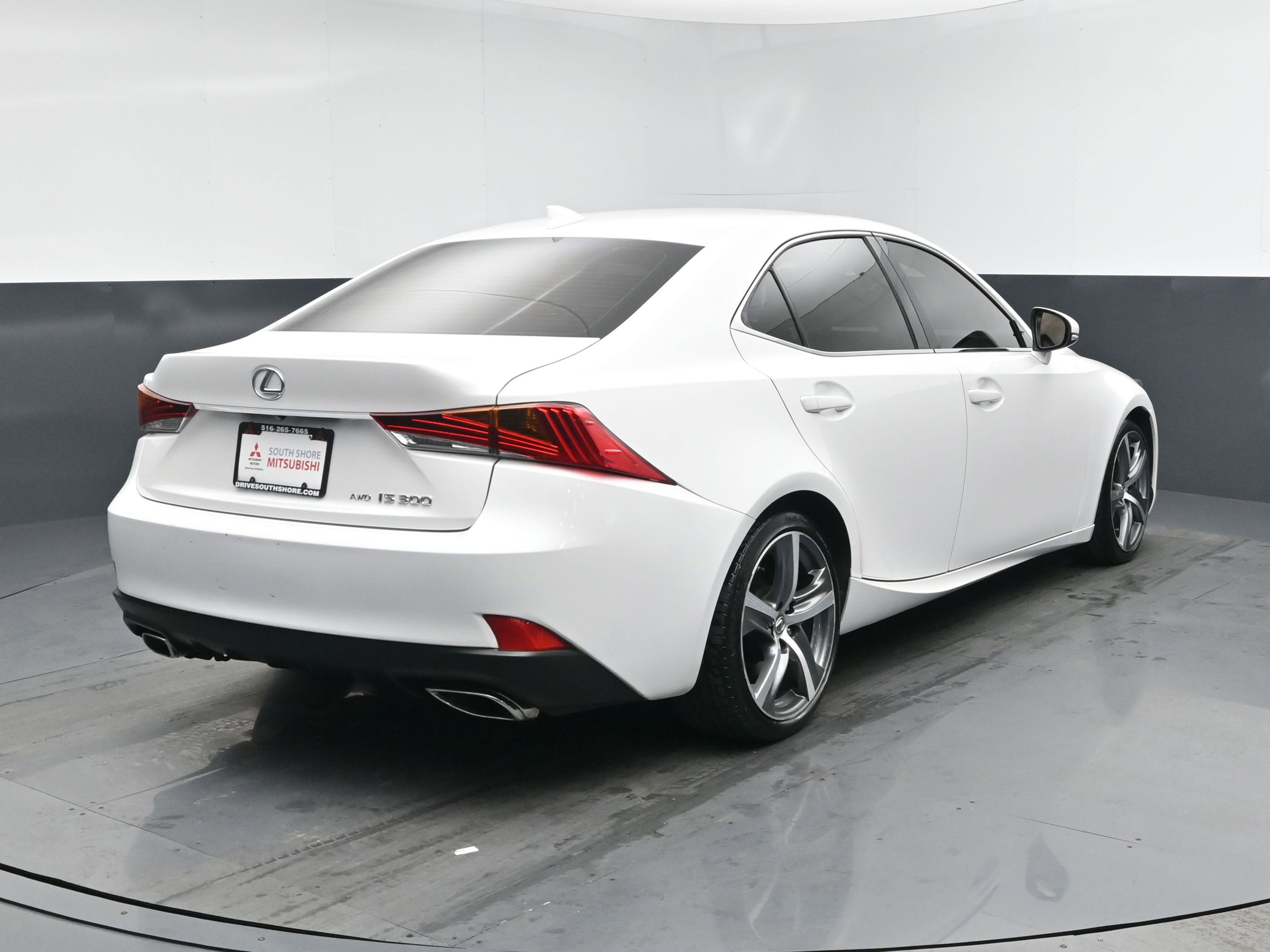 Used 2018 Lexus IS 300 AWD w/ Comfort Package image 18