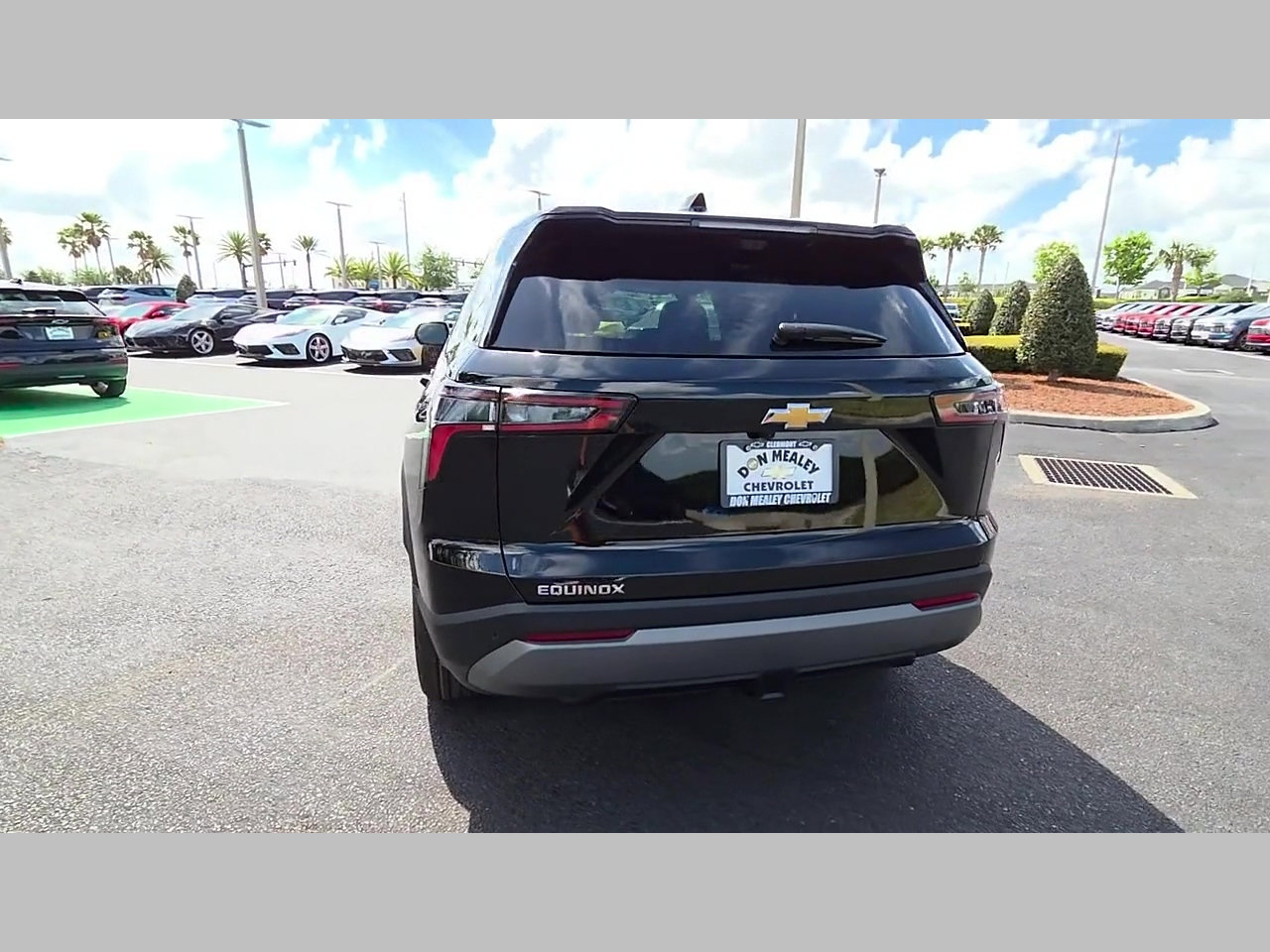 New 2026 Chevrolet Equinox LT w/ Convenience Package II FWD image 18